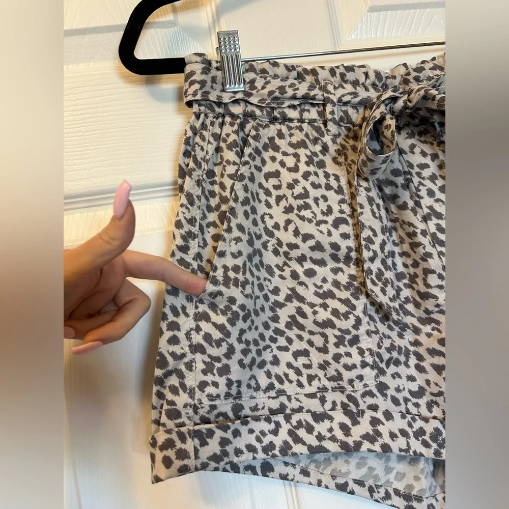 Aerie Gray Leopard Print Shorts - Picture 8 of 12